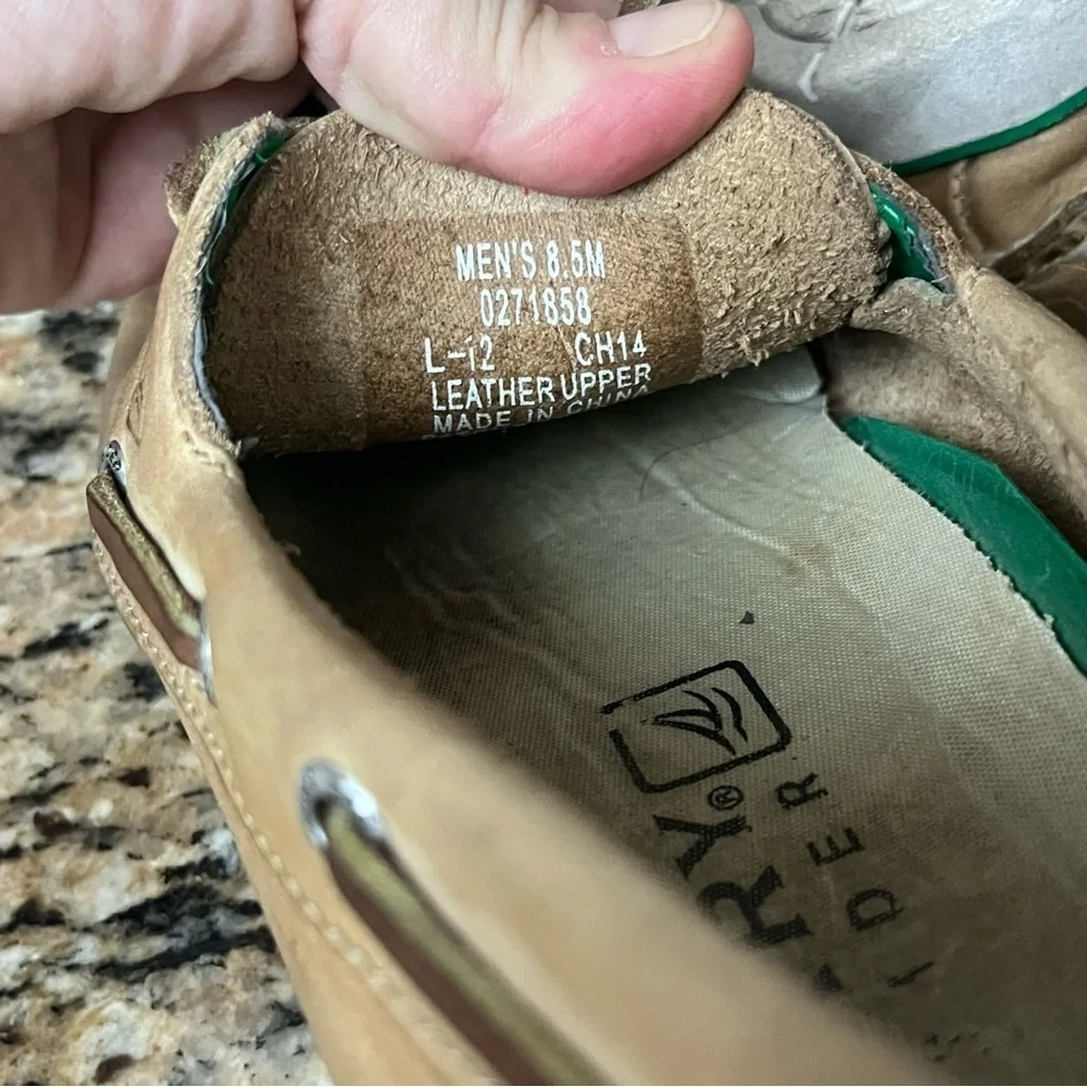 Sperry Authentic Original 2-Eye Boat Shoes Men’s Leather Tan Nautical Preppy 8.5